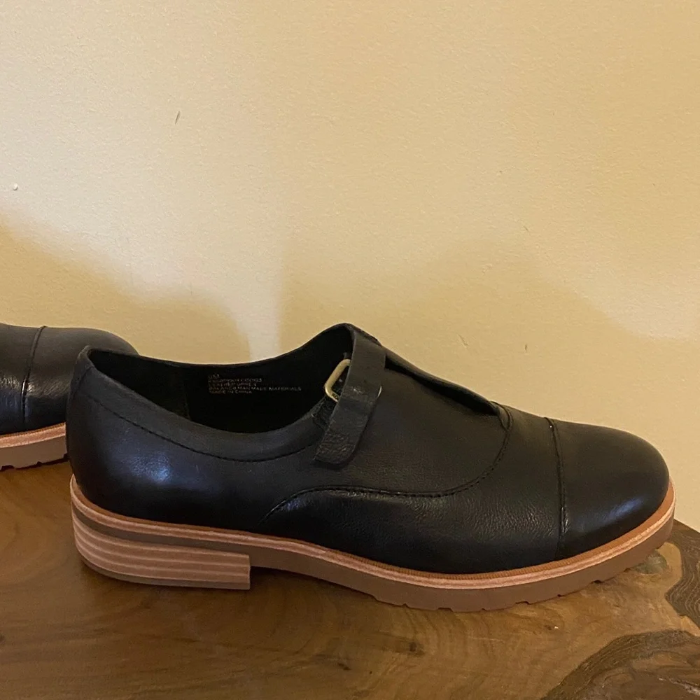 Kork-Ease Black Leather Flats with Tan Soles - Picture 5 of 9